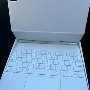 Apple iPad Magic Keyboard